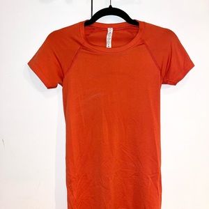 * * * Orange Lululemon Short Sleeve Swiftly Tech Shirt * * *
